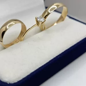 Alianzas Oro 18K De 4mm con cintillo