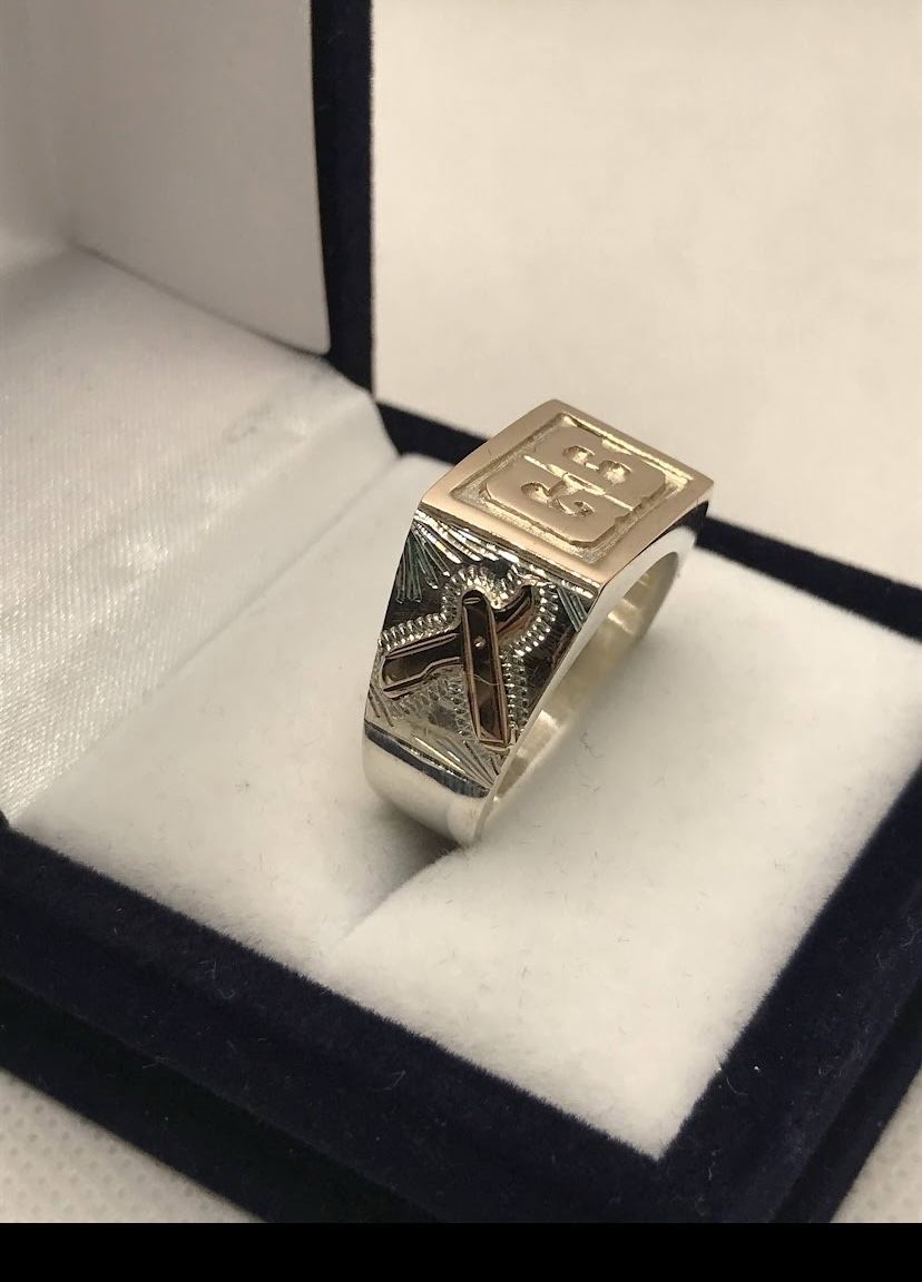 Anillo Plata y oro, mesa 12×16, barbero